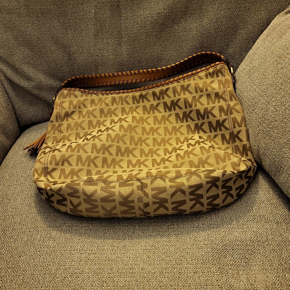 Michael Kors Monogram Jacquard Leather Brown Tan Bennett Hobo Handbag - Picture 7 of 11